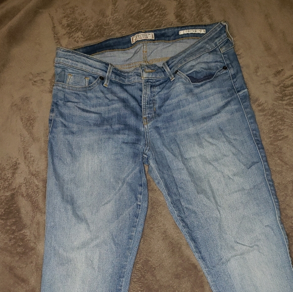 Guess Jeans crop mid light wash - Picture 3 of 3